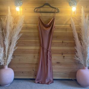 🤎NWOT🤎 Spaghetti Strap Satin Wedding Guest Dress - Size Large